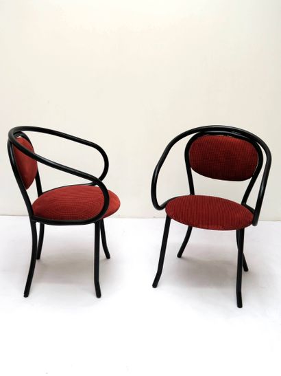 null Four armchairs in the taste of THONET

Black relacquered tubular metal, seats...