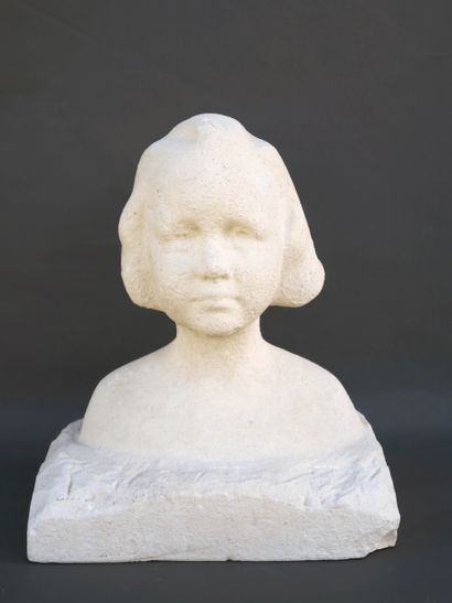 null Belgian work, circa 1930

Bust of a young girl

Direct carving in limestone

H....