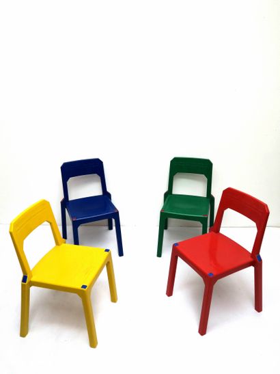 null Henry MASSONET (1922-2005), Editions STAMP

Four chairs, model Altaïr, in stackable...