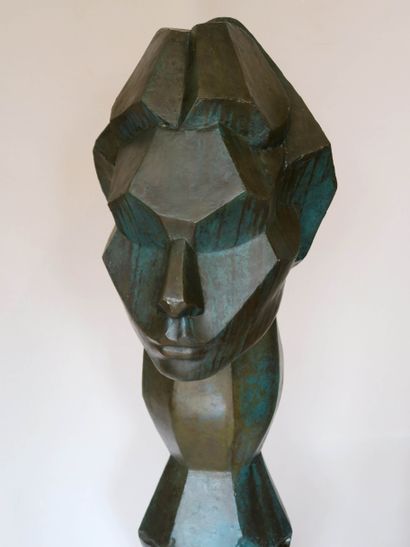 null William CHATTAWAY (1927-2019)

Cubist woman bust, 1986

Bronze with green patina,...
