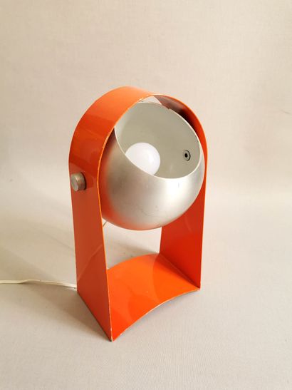 null Work of the 1970s

Stainless steel 8 lamp, orange vinyl shade, H. 22 cm - W....