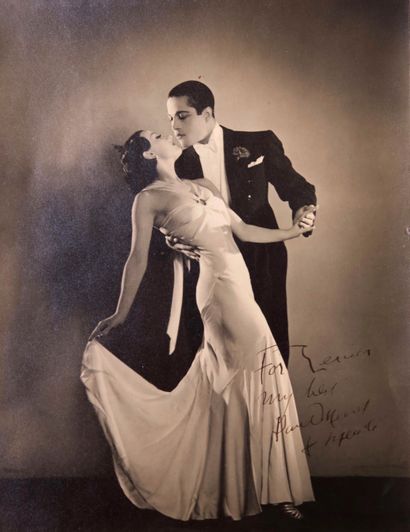 null Walter BIRD (1903-1969) 

Couple de danseurs

Photographie, tirage argentique,...