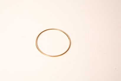 null Bracelet jonc rigide en or jaune 18K 750/000
Poids : 24,7 g - D. 6,9 cm
Légères...