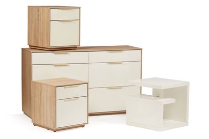 null Lot including : 
- Modern chest of six drawers 81 x 140 x 45 cm 
- Pair of modern...