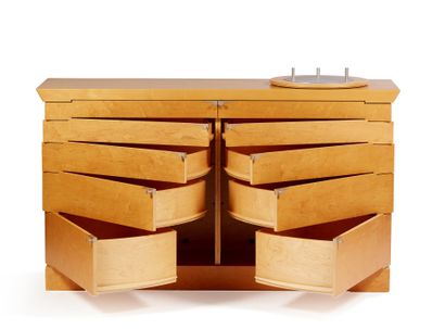 null GIORGETTI
Chest of drawers in maple veneer with ten drawers of increasing size...