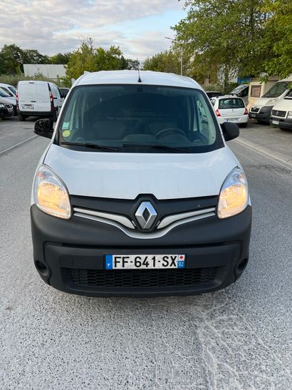 null CTTE RENAULT Kangoo FOURGON 

Carburant : GO 

Puissance Administrative : 5...