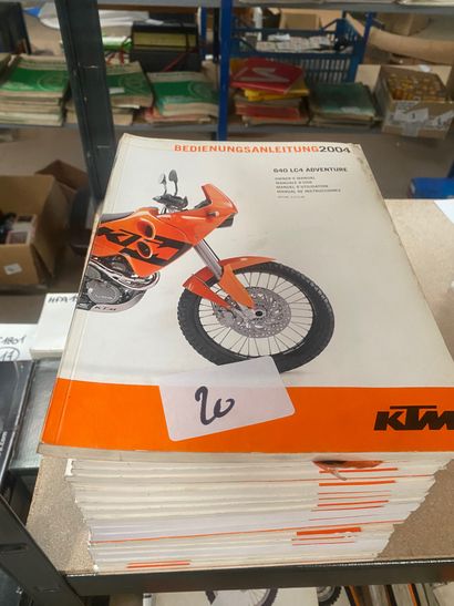  24 manuels d'utilisation KTM ENDURO 
 
Frais d'expédition pour le lot : 20€