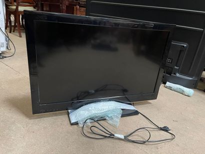 TV SHARP 80 cm et télécommande