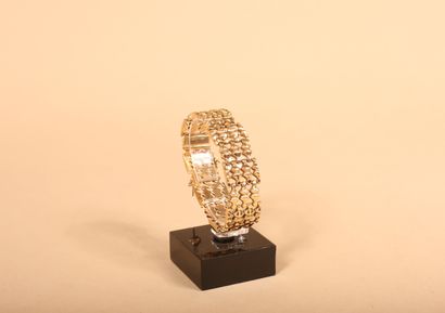 null Bracelet ruban articulé en or jaune 18K 750/000

Longueur : 19 cm

Poids brut...