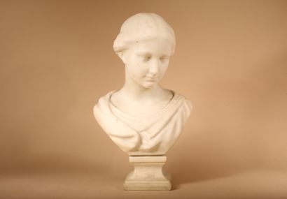 null * Buste de femme vêtue à l'antique en marbre blanc

H. 50 cm

Tâches