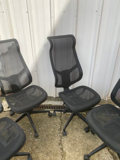 null * 4 chaises mobiles de bureau en tissu noir



Expédition : sur demande