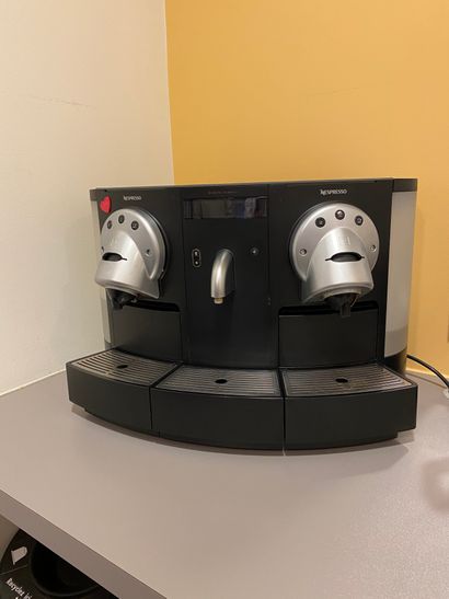 null * 1 machine à café double NESPRESSO PRO



Expédition : 30 € TTC
