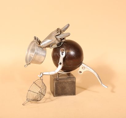 null Marc Solari (XX-XXIe siècle)
Ratatouille
Sculpture, réemploi d'objets divers
Signé...