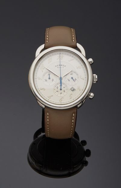 null HERMÈS
Montre de poignet pour homme en acier, modèle Arceau chronographe, de...