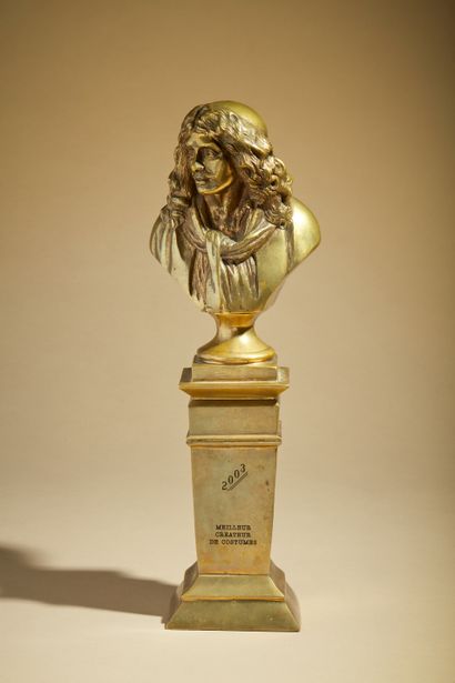 null * Fonderie Landowski, d’après Jean-Antoine Houdon (1741-1828)
Trophée des Molières
2003
Bronze...