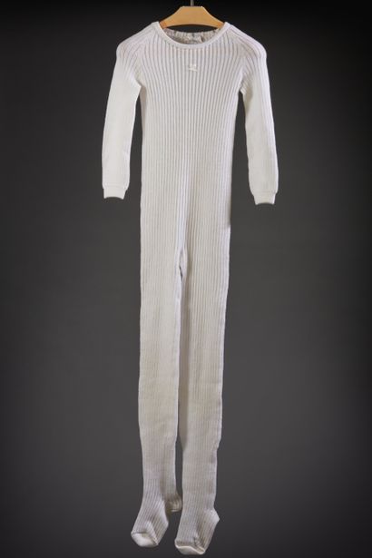 null COURREGES CIRCA 1972 N°E05057	
COMBINAISON intégrale d'hiver en tricot de laine...