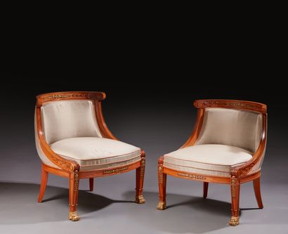 null Suite de deux chaises et un canapé en acajou mouluré et sculpté et bronze doré,...