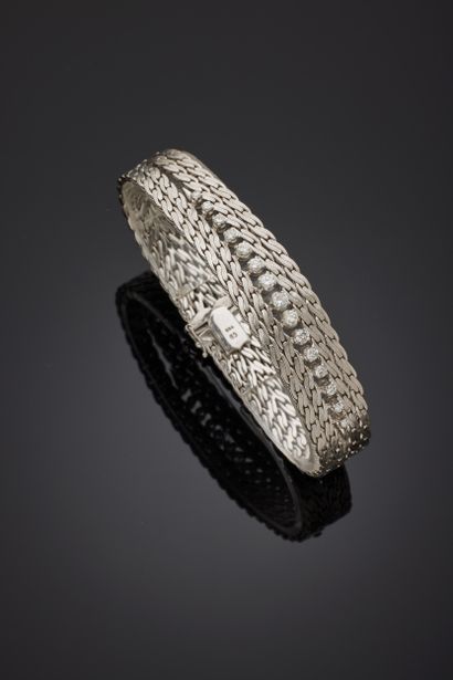 Bracelet ruban en or gris 18K 750‰, composé...