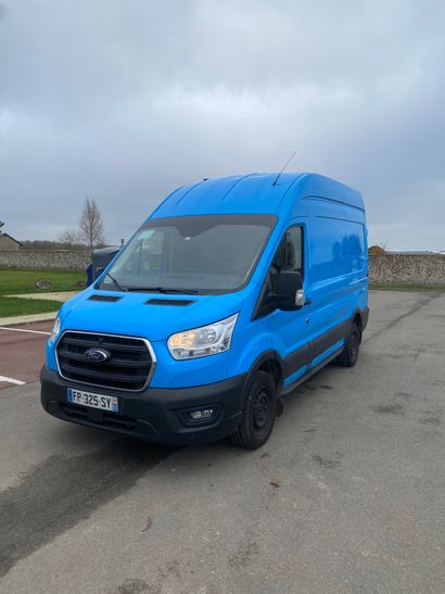 null CTTE FORD Transit FOURGON 
Carburant : GO 
Puissance Administrative : 7 CV 
Kilomètres...