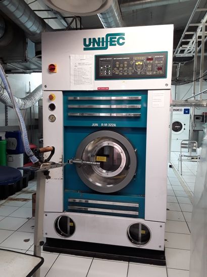 null * Machine de lavage nettoyage à sec UNISEC JUNIOR RM 322A
Machine au perchl...