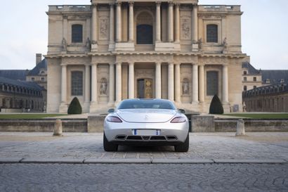 null VP MERCEDES AMG SLS AMG CI silver color 
Fuel : ES 
Administrative Power : 50...