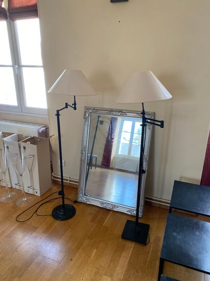 null 2 lampes de parquet
Hauteur : 143 cm

+ Miroir moderne argenté