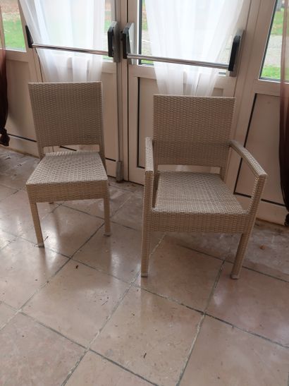 null Fort lot de chaises et fauteuils en PVC tressé et aluminium
Marque : Vauzelle

6...