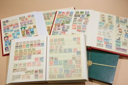 null Collection de timbres de Monaco en 10 volumes de 1885 à 2014 (postes, poste...