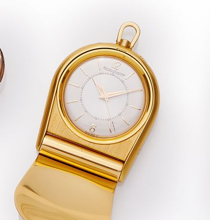 null JAEGER LeCOULTRE
Alarm clock in gilt metal, MEMOVOX model, silvered dial, straight...