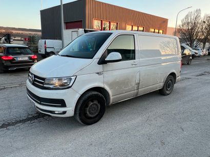 null CTTE VOLKSWAGEN TRANSPORTER FOURGON de couleur blanc 
Carburant : GO 
Puissance...