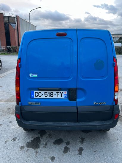 null CTTE RENAULT Kangoo FOURGON de couleur bleu 
Carburant : GO 
Puissance Administrative...