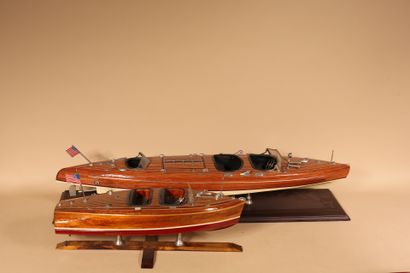 null Two ship models, RIVA style
H. 19 x W. 78 x D. 20 and H. 20 x W. 44 x D. 15,5...
