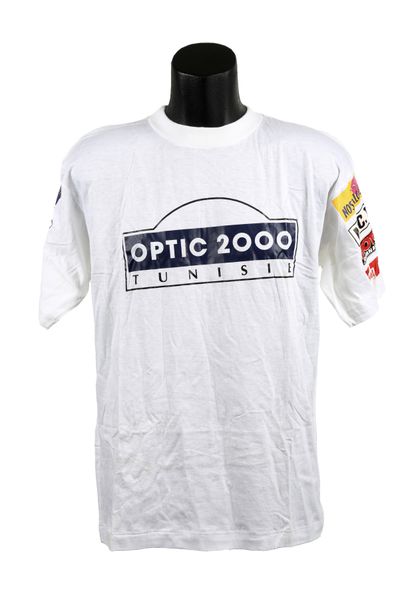 null RALLYE DE TUNISIE OPTIC 2000
Lot de deux tee-shirts et un tee-shirt DUC et Z
Taille...