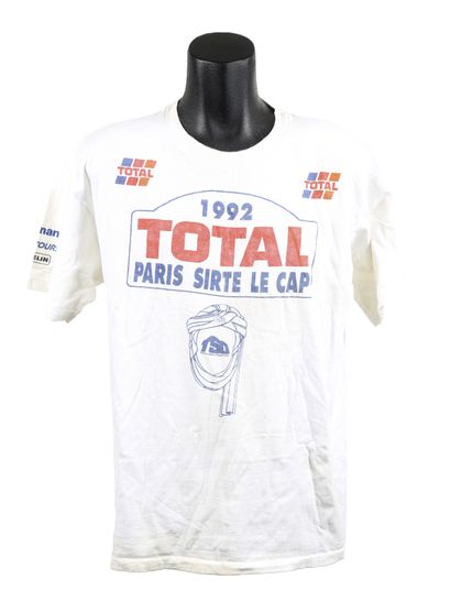 null PARIS SIRTE LE CAP 1992
Lot de quatre tee-shirts
Trois en taille XL et un en...