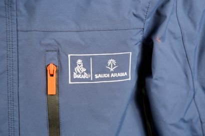 null DAKAR 2024 Saudi Arabia
Parka Diverse ExtremeTeam
Produit officiel Dakar
Taille...