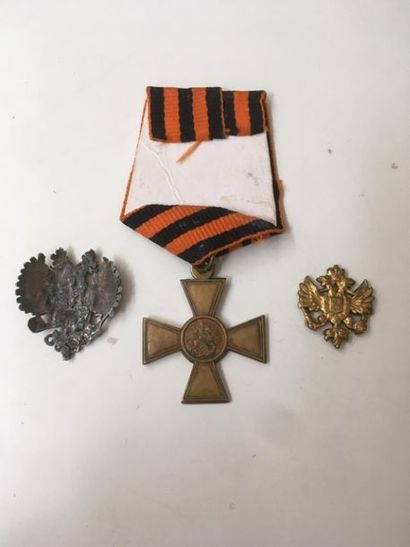 null CROIX DE SAINT-GEORGES en bronze de 2e classe.
Travail pour l'émigration.

On...