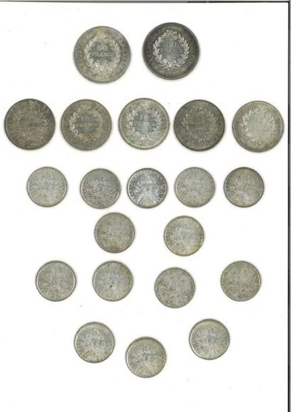 null Ensemble de pièces en argent comprenant : 

- Les Euros des Régions. 24 pièces...