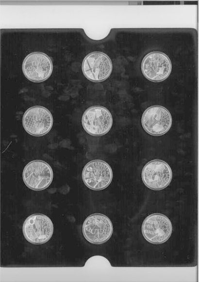 null Set of silver coins comprising : 

- The Euros of the Regions. 24 10 Euros silver...
