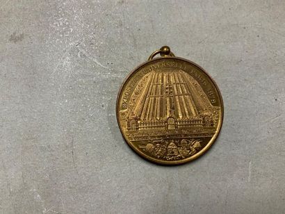 null EXPOSITION UNIVERSELLE DE 1878.
MEDAILLE en bronze doré de souvenir de l'Exposition,...