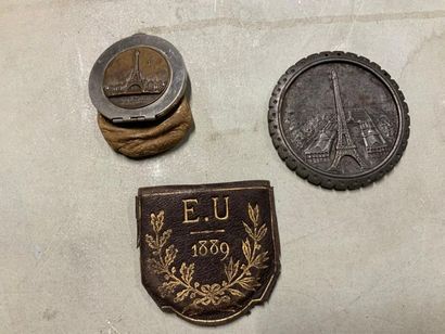 null SOUVENIRS DE L'EXPOSITION UNIVERSELLE DE 1889.
-Petit porte monnaie, le couvercle...