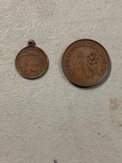 null VARIA
-petite médaille en cuivre " Souvenir de Sedan 1er 7bre 1870 - Napoléon...