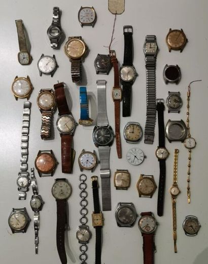 LOT de montres diverses, certaines ne fonctionnant...