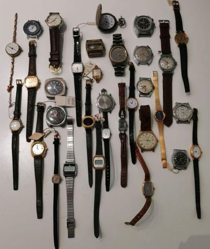 null LOT de montres diverses, dont Tissot, Oméga, Lip etc... En l'état.