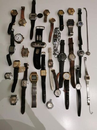 LOT de montres diverses, en l'état.