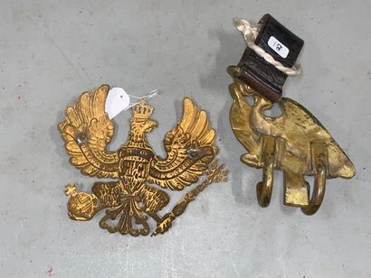 null LOT comprenant une plaque à l'aigle d'officier prussien pour casque à pointe,...