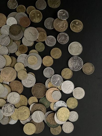 null [France]. Lot de pièces en argent :
- 900 ‰ : 100 FRANCS Panthéon 1982 ; 100...
