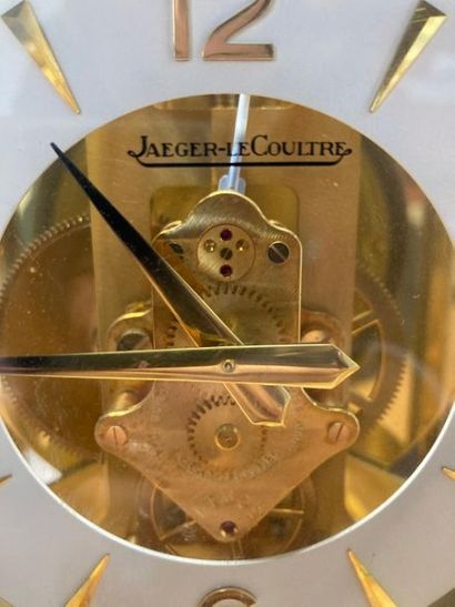 null JAEGER-LECOULTRE. PENDULE SQUELETTE en métal doré, cadran à fond blanc, heures...