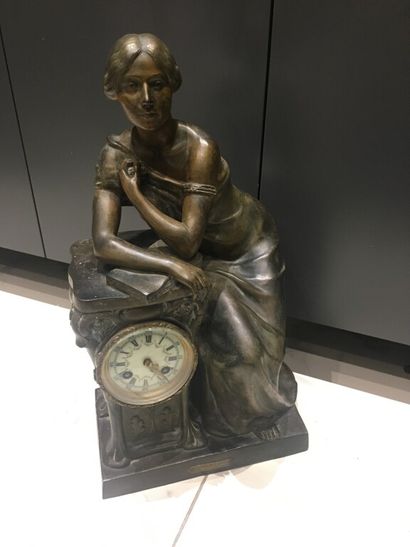 tion D'après Théophile François SOMME (1871-1952)

"Contemplation".

Pendule en bronze...