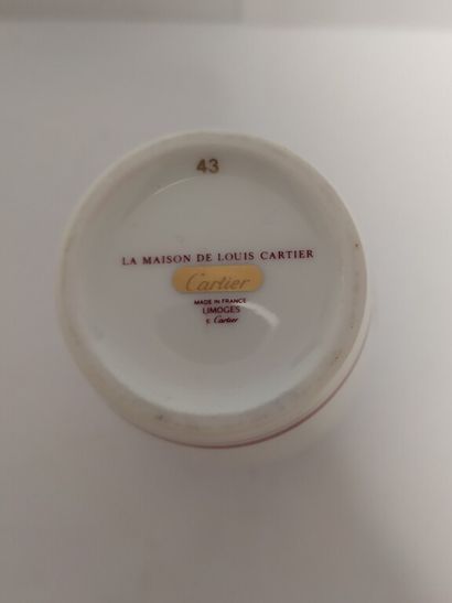 null LIMOGES pour CARTIER, Modèle "La maison de Louis Cartier"

Vase en porcelaine...