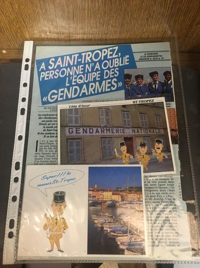 null Quatre albums de cartes postales sur le thème de la gendarmerie et de la garde...